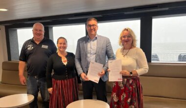 LOE TÄISMAHUS ⟩ Kihnu võimulepe allkirjastati Virve pardal