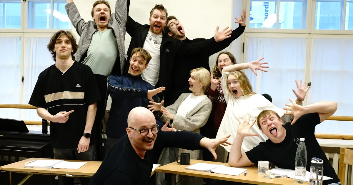 Rakvere teater käivitab Ray Cooney' uue naljamasina