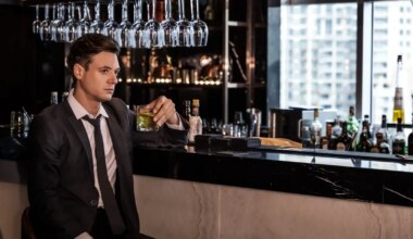 Üksi baaris? Mitte siin! Inglismaa ööklubi reegel pani pidulised tarduma