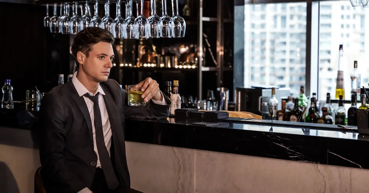 Üksi baaris? Mitte siin! Inglismaa ööklubi reegel pani pidulised tarduma