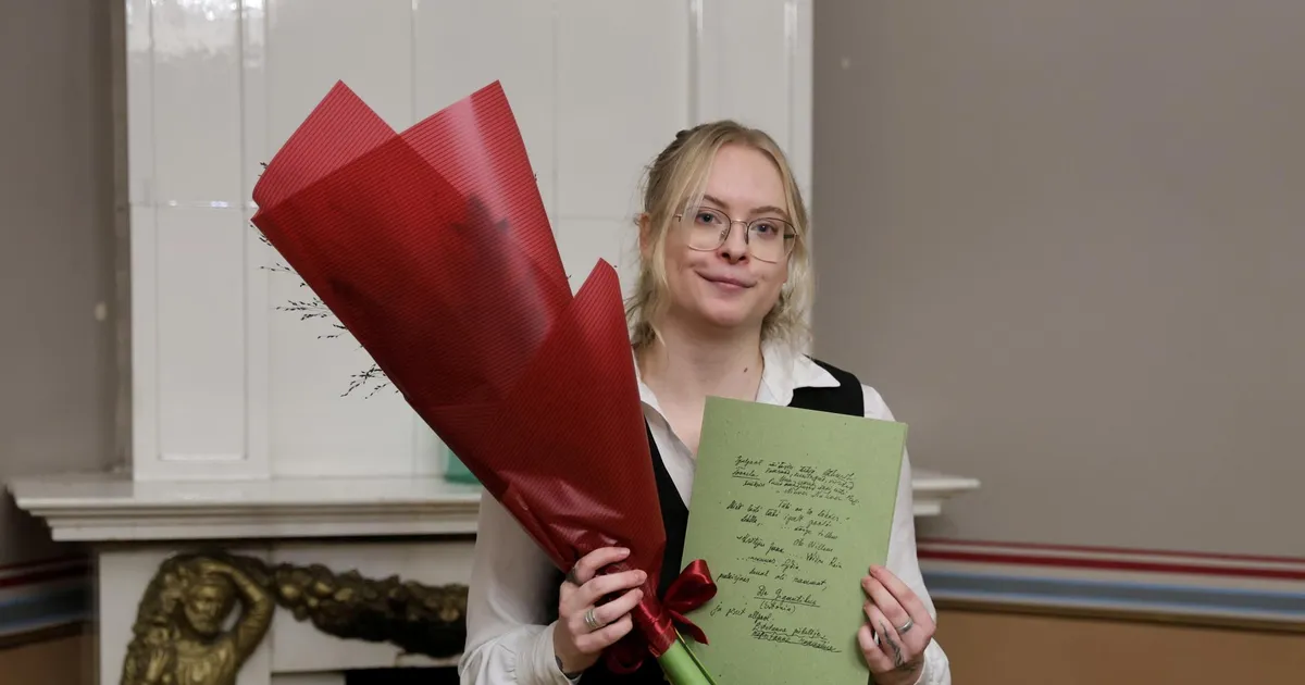 Värske Betti Alveri kirjandusauhinna laureaat Johanna Roos ei karda tühistamist