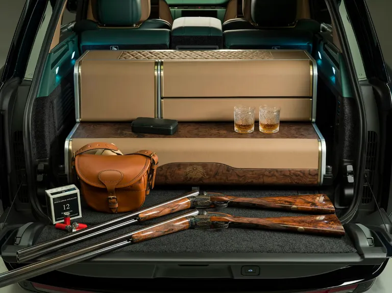 Range Rover Overfinch Holland & Holland Edition.