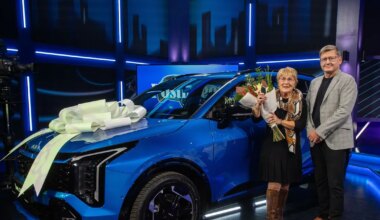 VIDEO ⟩ Läheb sõidutamiseks! Postimehe autoloosi võitja on kaheksakordne vanaema Tiina