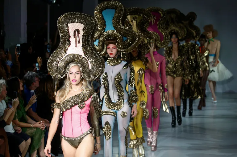 Pam Hoggi looming Londoni moenädalal 2019. aastal.