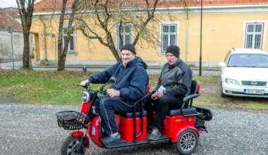 TEHNIKA ⟩ Neljarattaline elektriroller – kihutada just ei saa, aga poes käimiseks sobib