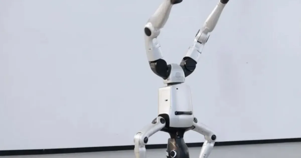 LISATUD VIDEOD ⟩ Kae robotit – teeb hullemaid trikke kui Vello Vaher