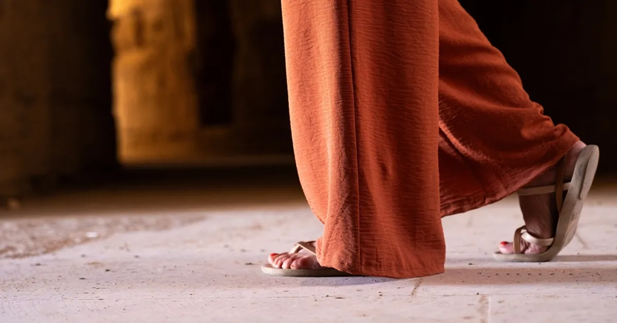 VIDEO ⟩ Värske koduomanik avastas põranda alt midagi ootamatut