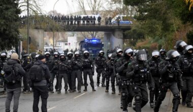 OHT MÄRULIKS ⟩ Sajad protestijad üritavad häirida Saksa paremäärmusliku erakonna kongressi