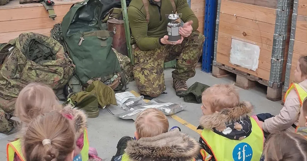 Kungla lasteaia lapsed külastasid Viru malevat