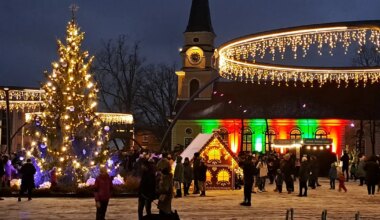 «See on kui üks valgusekiir keset pimedat aega» Võru keskväljakul süttisid jõulutuled