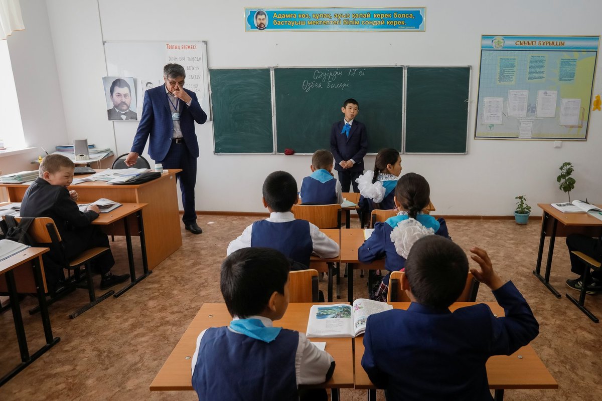Sama muster: lisaks Eestile said koolid ähvardusi ka Kasahstanis