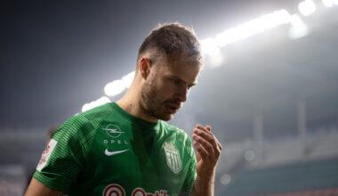 Florat pärjati esimest korda, samal ajal kui Andrejev tegi juba kübaratriki