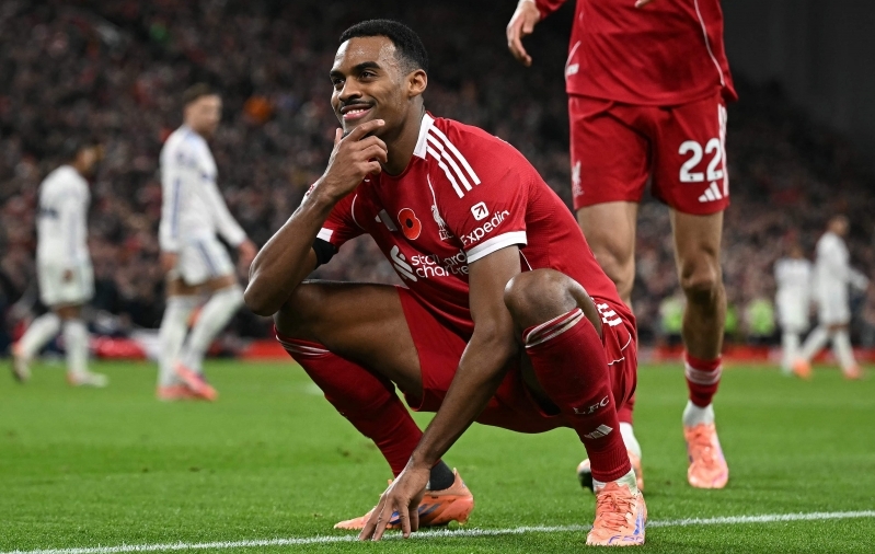 Kaks maamärki ühe löögiga: kingituse vastu võtnud Salah suunas Liverpooli tagasi õigele teele