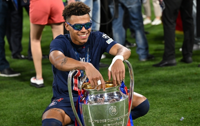 PSG ajaloo esimese Meistrite liiga tiitlini aidanud ääreründaja nimetati kuldseks poisiks