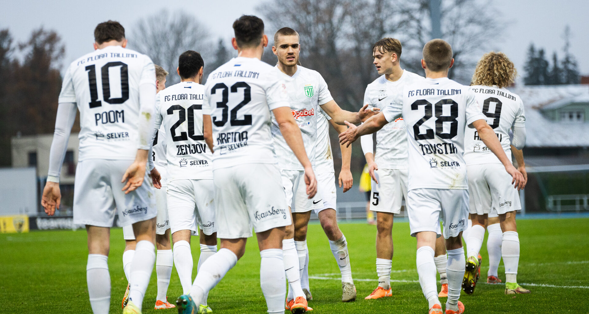VAATA JA LOE JÄRELE: Pärnus kolm väravat löönud Flora haaras oma 16. meistritiitli  (Harju - Levadia 2:2! Kure üleminekumängudele)