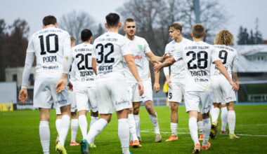 VAATA JA LOE JÄRELE: Pärnus kolm väravat löönud Flora haaras oma 16. meistritiitli  (Harju - Levadia 2:2! Kure üleminekumängudele)