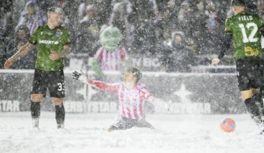 Labidad välja ja mängime! Kanadas selgitati lumelahingus tänavune meister