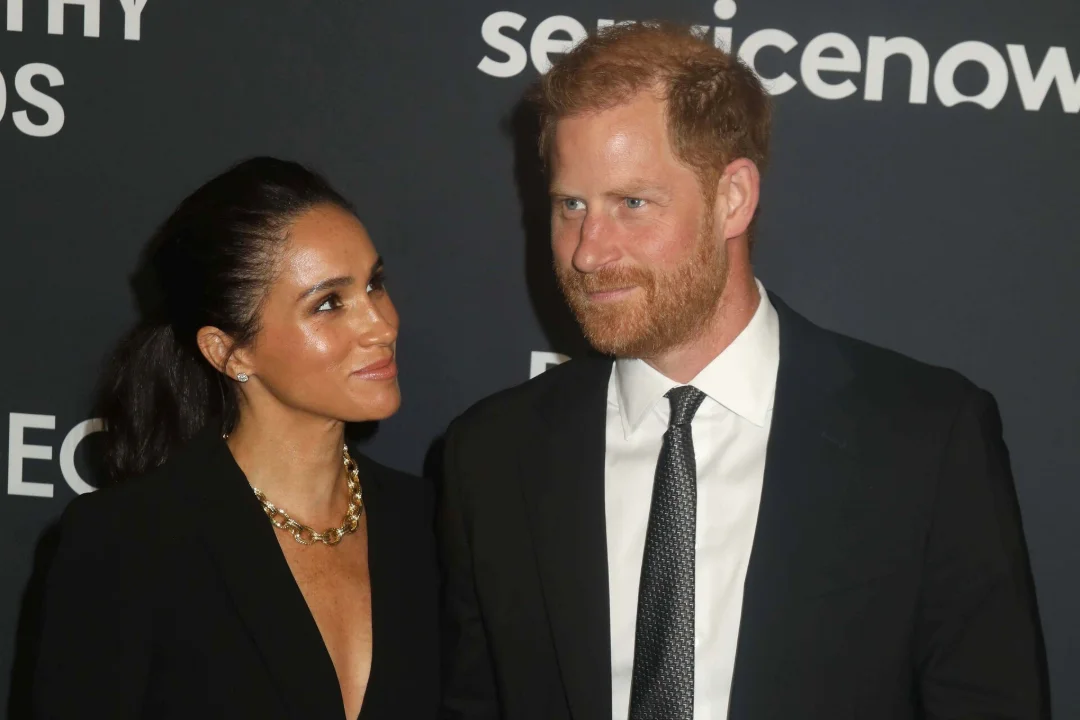 Harry ja Meghan osalesid Kris Jenneri glamuursel Bondi-teemalisel 70 aasta juubelil