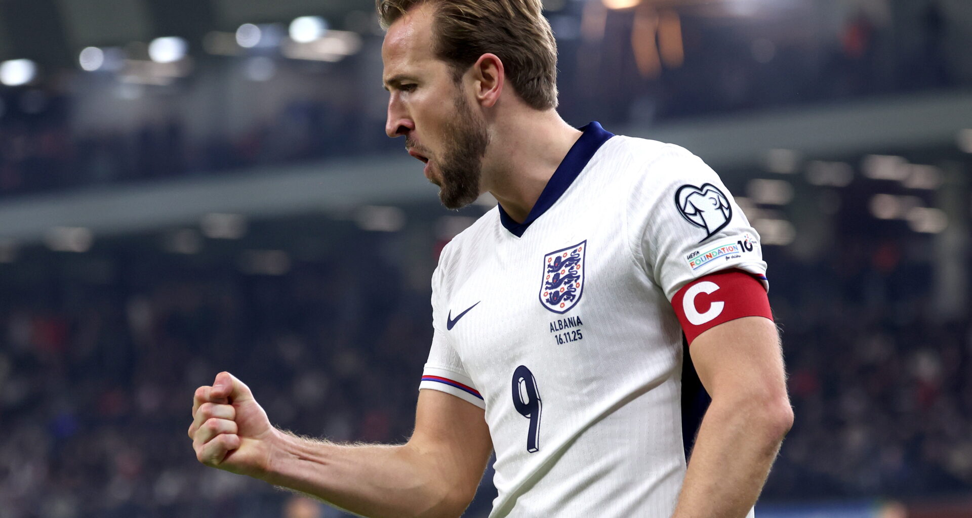 Kaks korda võrku sahistanud Kane möödus Pelest, Ukraina jättis Islandi ukse taha