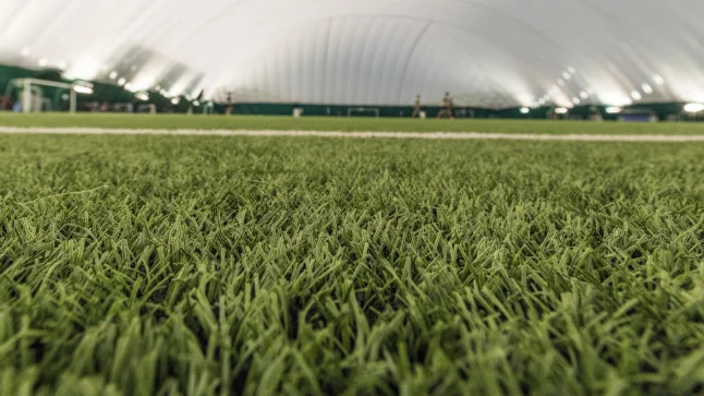 Täpselt aasta tagasi avatud Narva jalgpallihall tuli turvalisuse huvides sulgeda