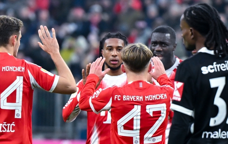 Freiburg ajas Bayerni noored ründemängijad 17 minutiga kurjaks