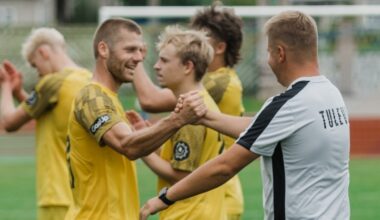 Peatreener Rait Oja ja mängiv abitreener Kaimar Saag tüürisid Viljandi Tuleviku tagasi Esiliiga B-sse. Foto: Viljandi Tulevik FB