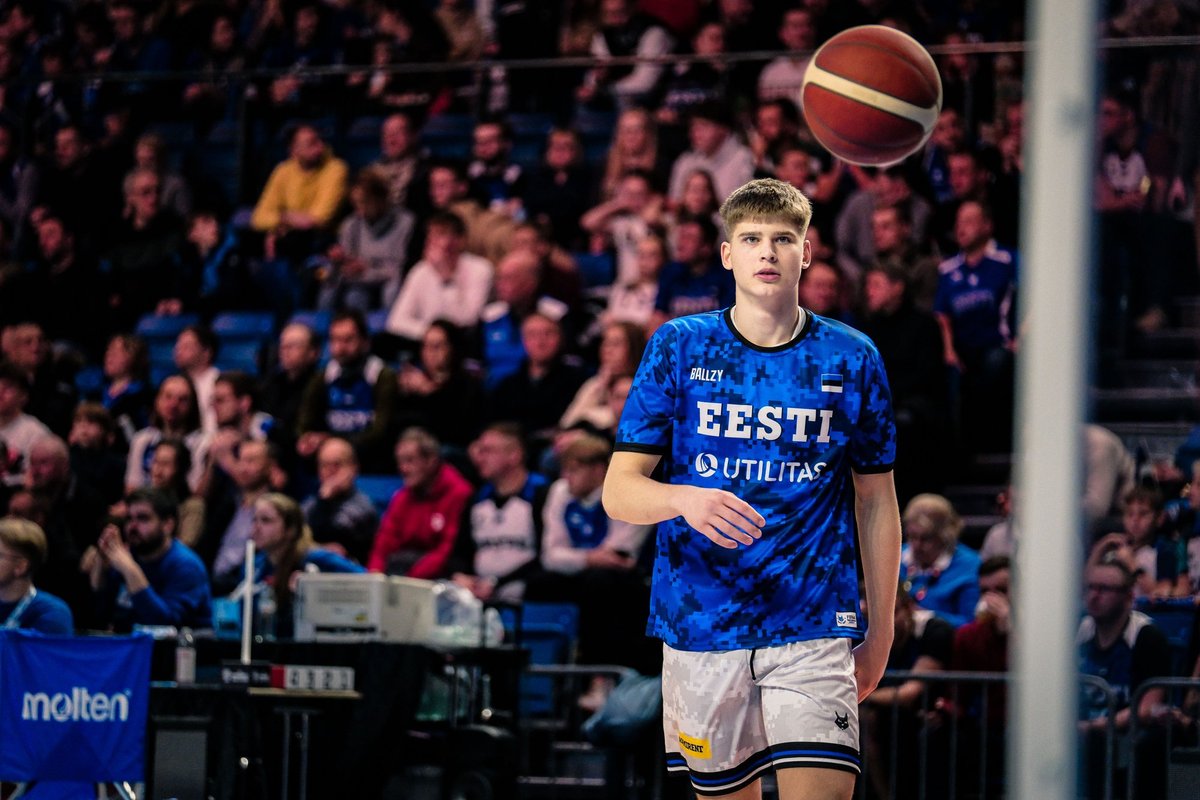 VIDEO | Otsustavatel hetkedel säranud Stefan Vaaks aitas koduklubi NCAA-s võidule