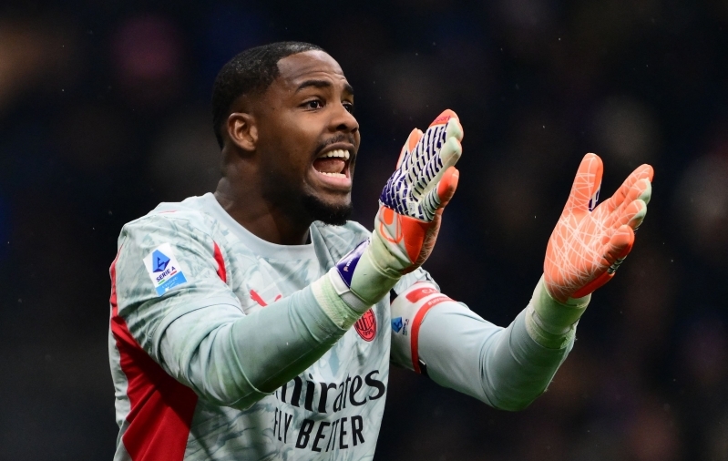 Maignan tõrjus Calhanoglu penalti ja Inter jäi kuuendat derbimängu järjest võiduta  (Roma on tabeliliider!)