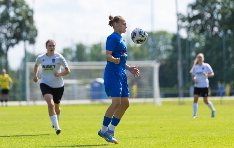 Õed teevad koos trenni, et olla aina paremad. Foto: Katariina Peetson / jalgpall.ee