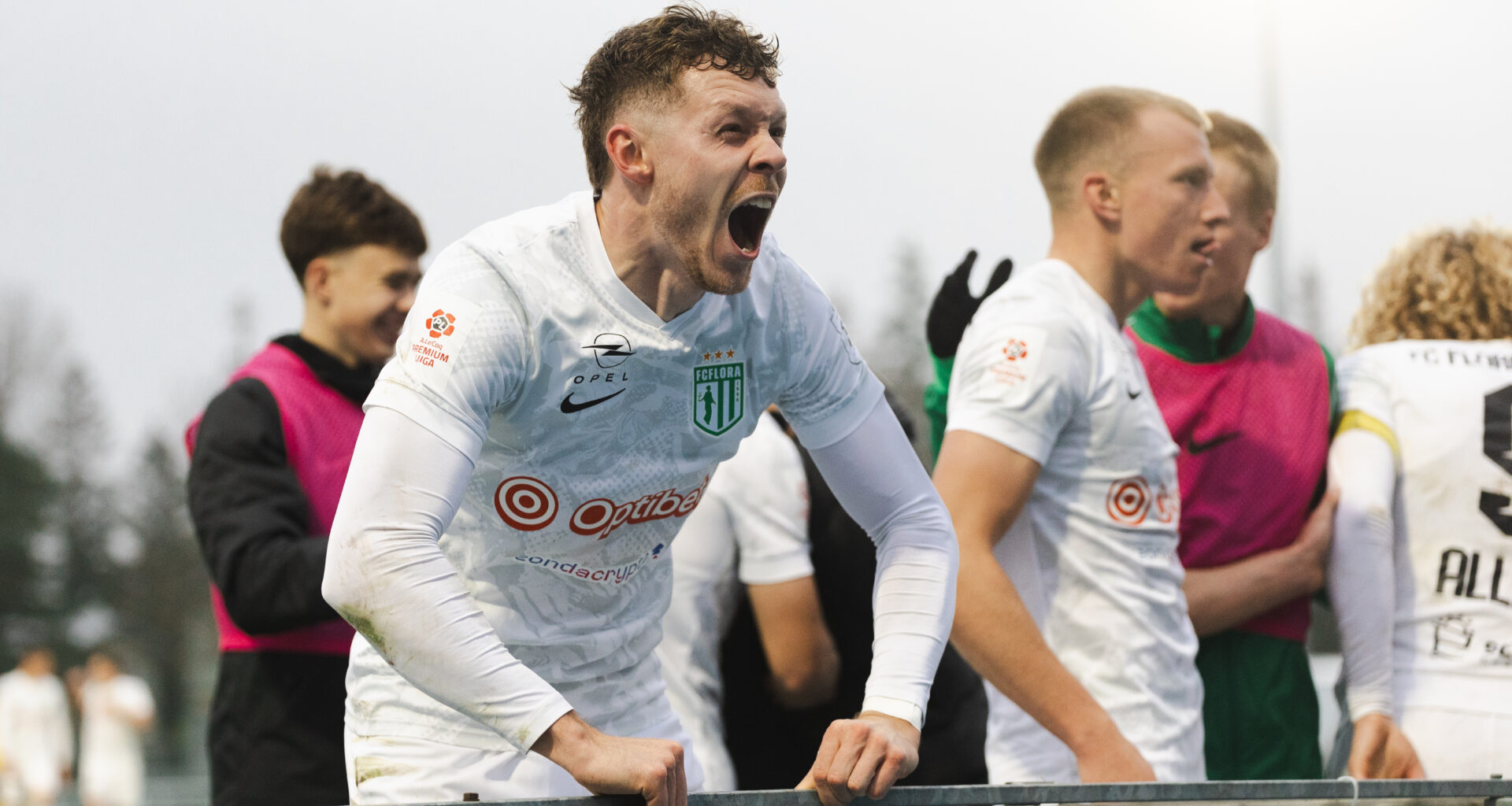 Viigilahutaja otsustas! Fännide sümboolset koosseisu domineerib meister Flora