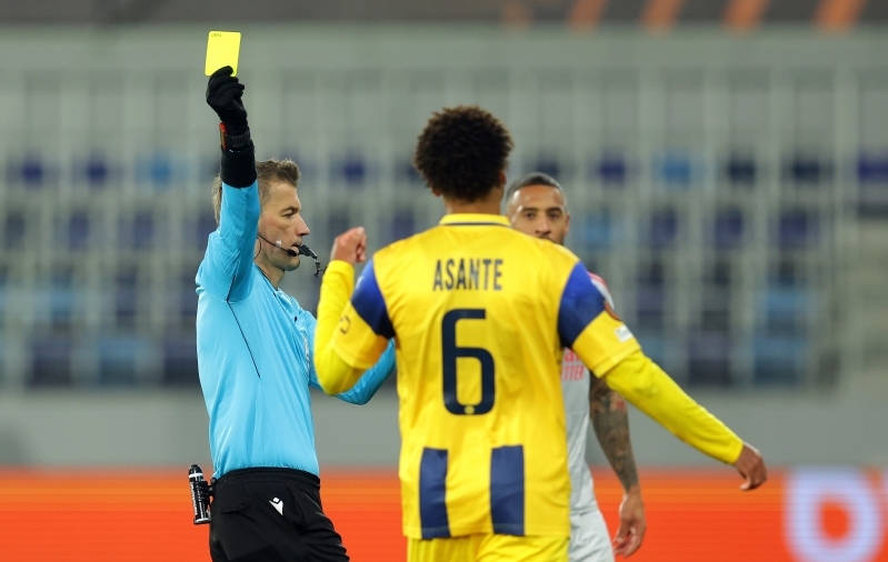 Tohver vilistas Euroopa liiga kohtumist, kus osales endine Levadia keskkaitsja  (kuus väravat, seitse kollast ja üks punane!)