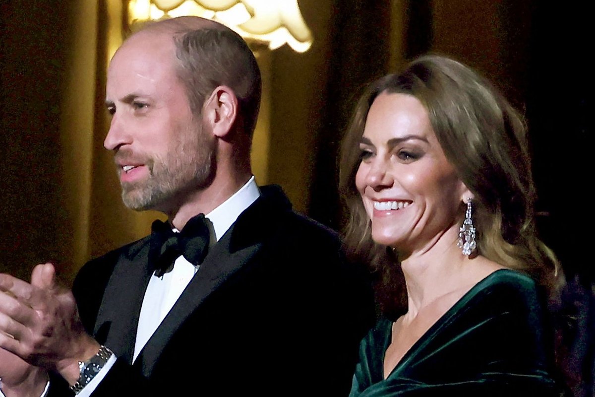 FOTO | Prints ja printsess sametrõivais! William ja Catherine ilmusid üle kahe aasta koos punasele vaibale