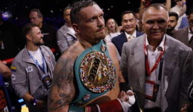 Ukraina poksikuulsus Ussõk loobub ühest meistrivööst