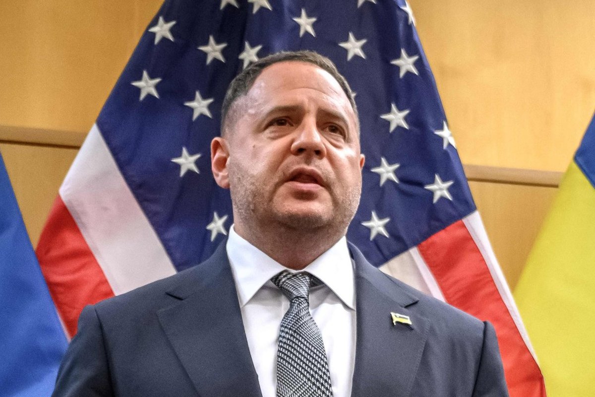 Ukrajinska Pravda: Zelenskõi katselei juhi on kummalisel kombel päästnud USA „rahuplaan“