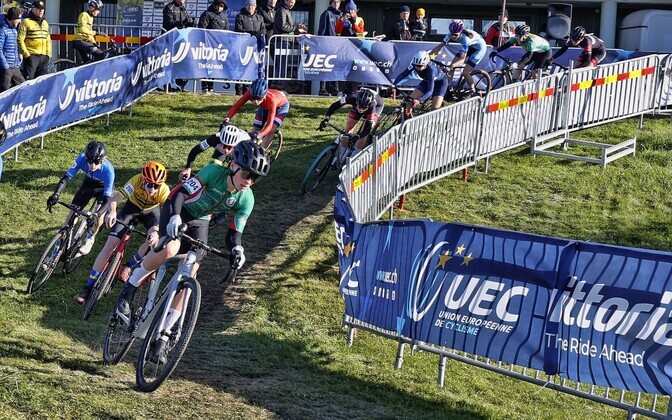 Eesti noor- ja harrastusratturid püüdsid cyclo-crossi EM-il kõrgeid kohti | Jalgrattasport
