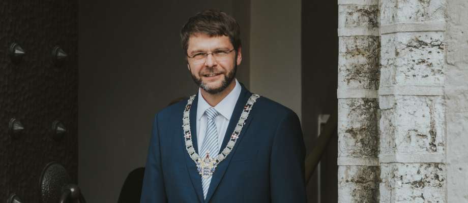 Jevgeni Ossinovski katse jätta mulje, nagu pealinnas oleks toimunud midagi varjatut või kahtlast, on Haukanõmme hinnangul avalikkuse teadlik eksitamine.