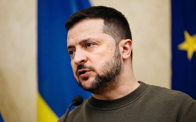 Macron kohtub esmaspäeval Pariisis Zelenskiga | Välismaa