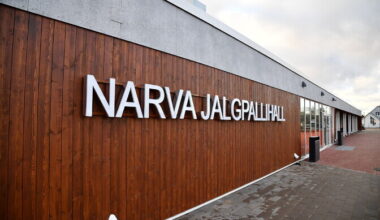 Narva linnavalitsus jätab ohtlikuks muutunud jalgpallihalli veel suletuks | Eesti