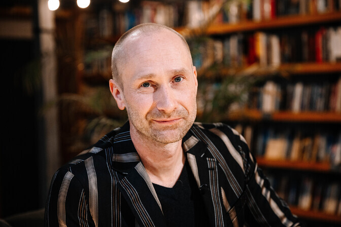 Kell 21.40 "Esimeses stuudios" lavastaja Tiit Ojasoo | Eesti