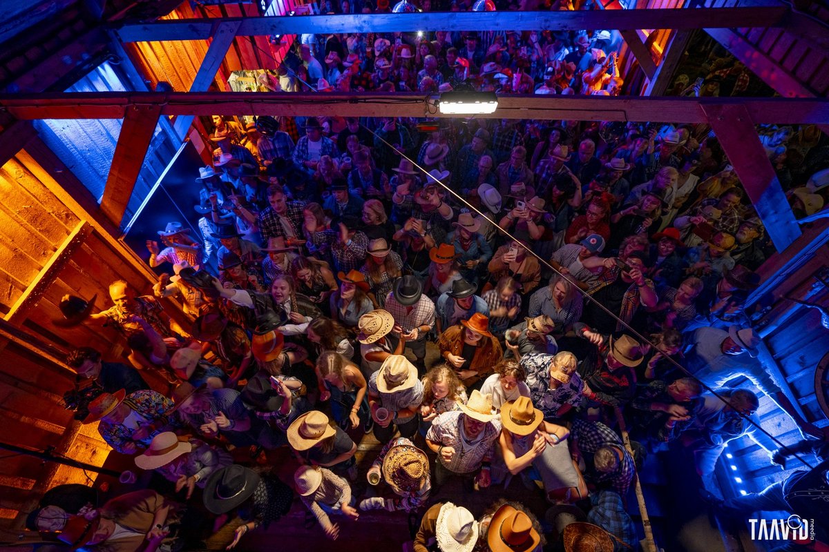 Kantri on uus pop: 5MIINUST, Terminaator ja hipsterid tõmbavad kauboisaapad jalga