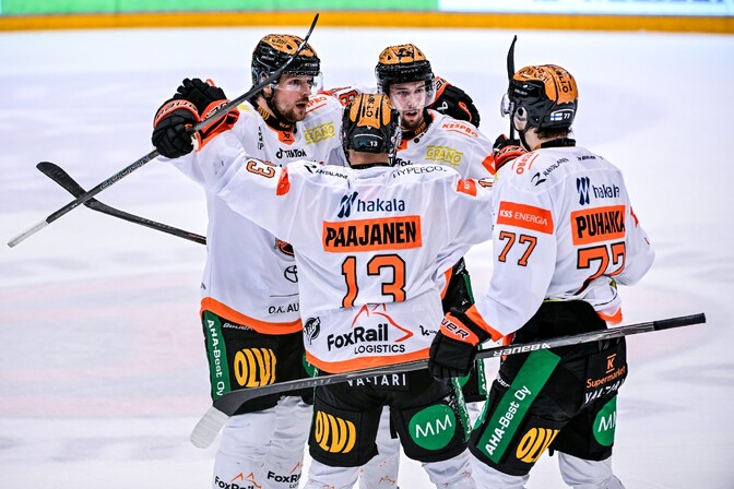 Rooba klubi sai suure võidu | Jäähoki