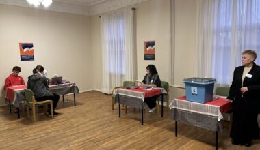 Keelenõukogu soovib seadusesse volikogu liikmete eesti keele nõuet, HTM on vastu | Eesti