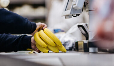 Poed võtavad vargustega võitluses kasutusele pidevalt uusi turvanippe | Majandus