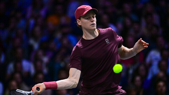 Sinner ei jätnud Zverevile võimalustki, finaalis on laual pilet Torinosse | Tennis