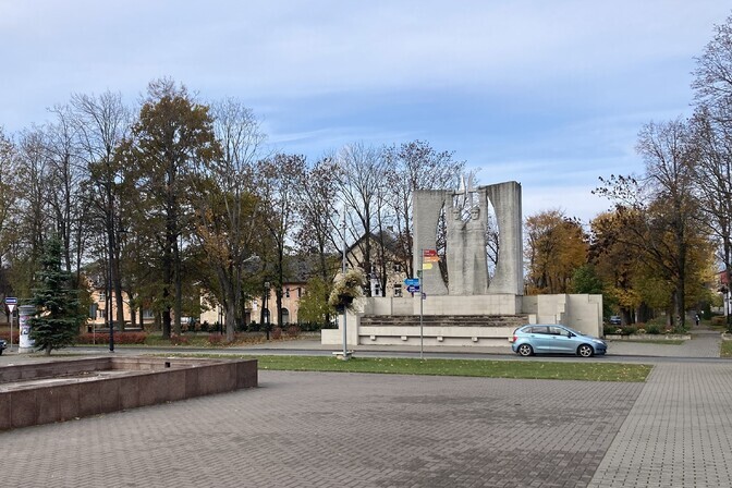 Kehtivat kriminaalkaristust omava isiku kuulumine volikokku tekitab eriarvamusi | Eesti