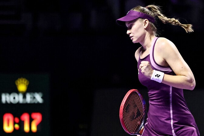 Rõbakina tagas esimesena koha poolfinaalis | Tennis