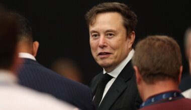 Norra pensionifond kavatseb hääletada Muski hiigelpreemia vastu | Välismaa