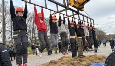 Olustvere kutsekoolis võtsid esmakursuslased omavahel mõõtu | Eesti