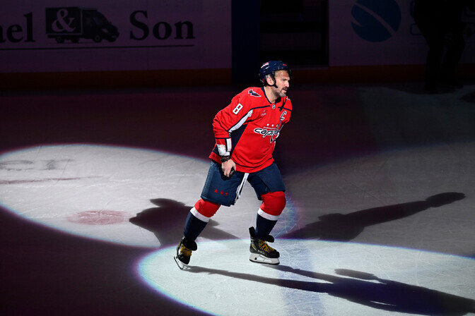 Ovetškin asutas 900 värava klubi | Jäähoki