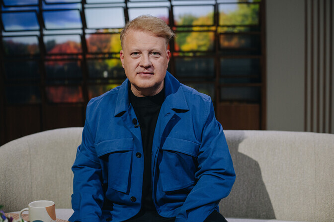 Sven Lõhmus: laulu ideed on mind tabanud autoroolis, kõrbes ja kassasabas | Hommik Anuga